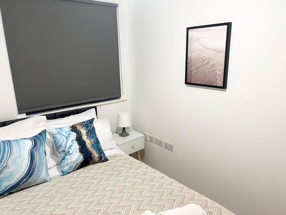 Apartamento Secure Parking 3 Bedroom Stylish House With Garden *