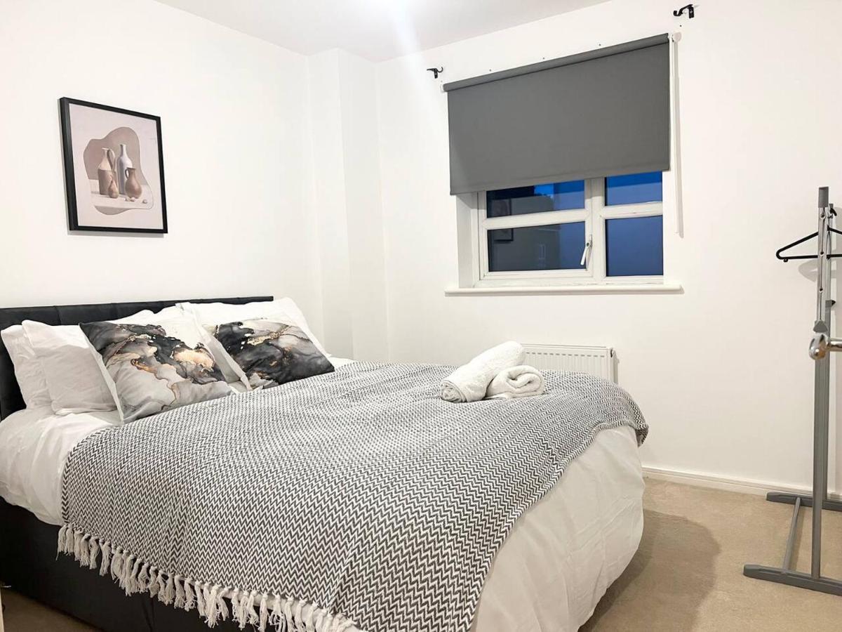 Apartamento Secure Parking 3 Bedroom Stylish House With Garden *